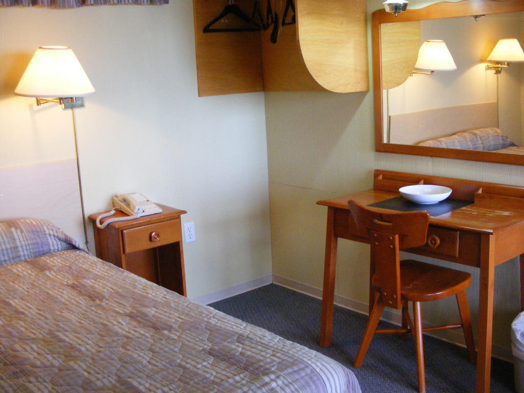 Hotel Motel Bon Accueil Riviere-la-Madeleine Room photo