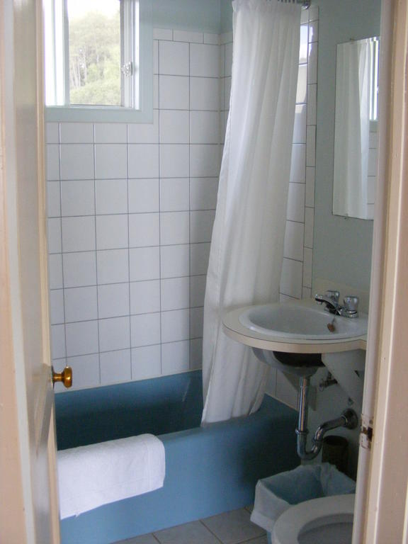 Hotel Motel Bon Accueil Riviere-la-Madeleine Room photo